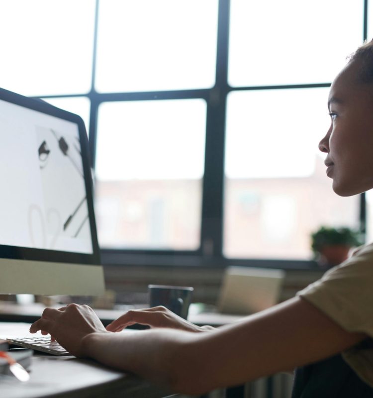 pexels-fauxels-3184163